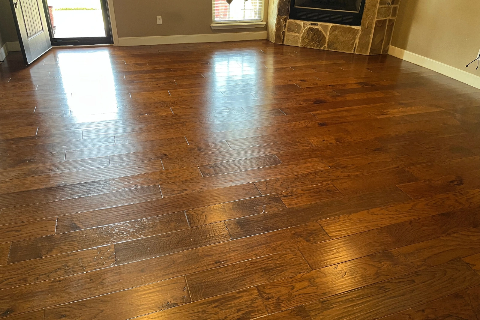 Hardwood & Laminate Floors